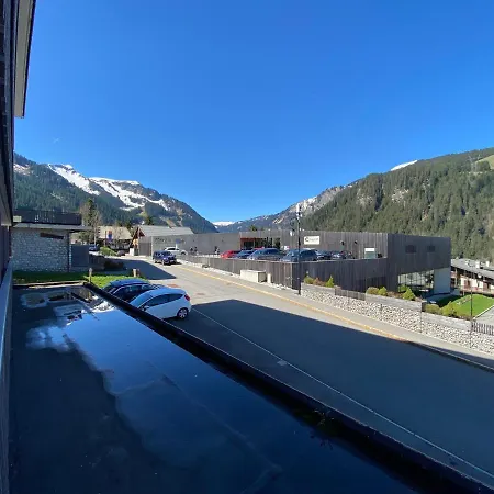 Ideal: A 400m Du Centre, Balcon Ouest, Casier A Skis - - Fr-1-693-97 Apartment Chatel